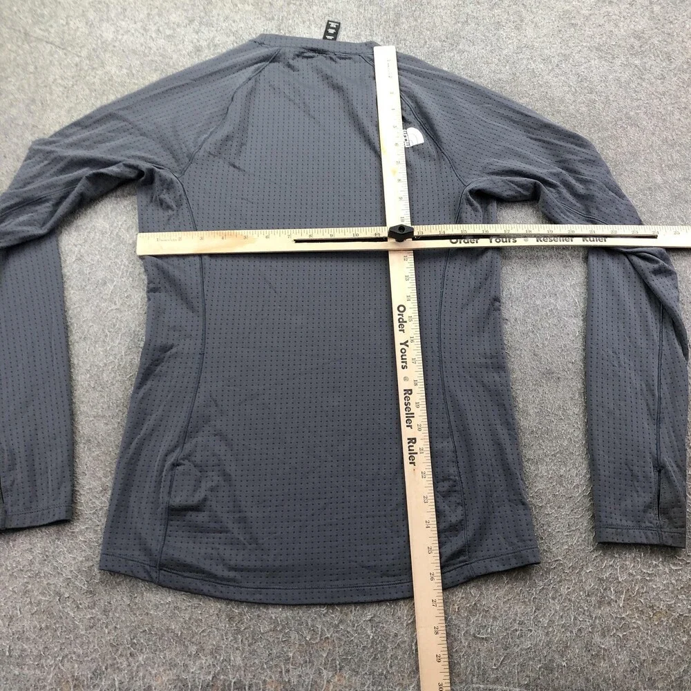 The North Face Shirt Mens Small Gray Long Sleeve Baselayer Top Performance